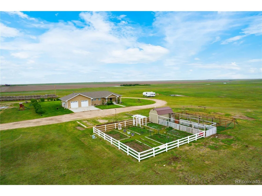 Photo of 46950 County Road Mm