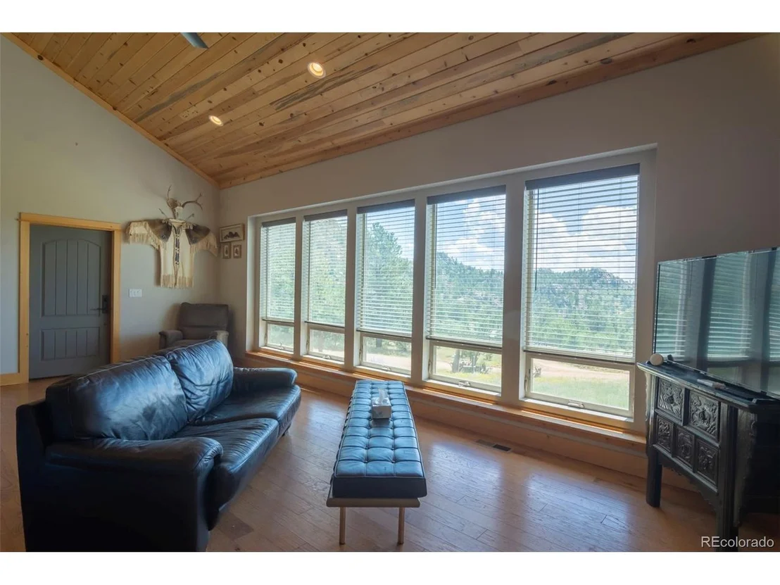 Photo of 511 Red Feather Rd