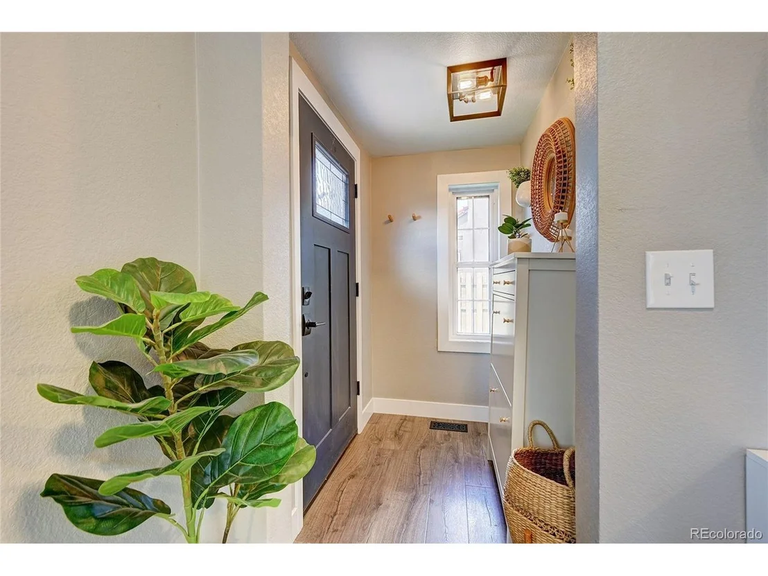 Photo of 2936 Sheridan Blvd