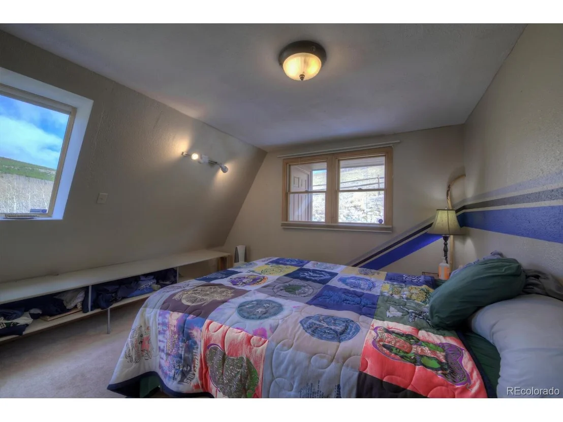 Photo of 257 Round Hill Rd