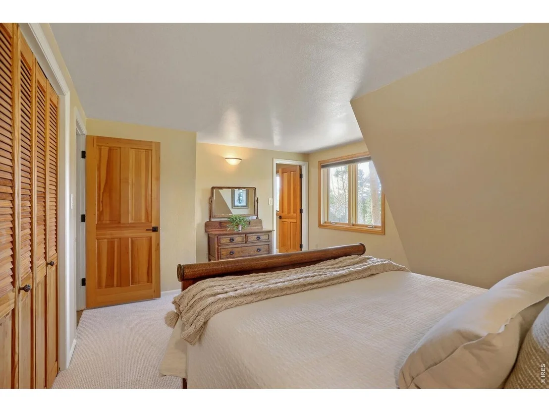 Photo of 6010 Flagstaff Rd