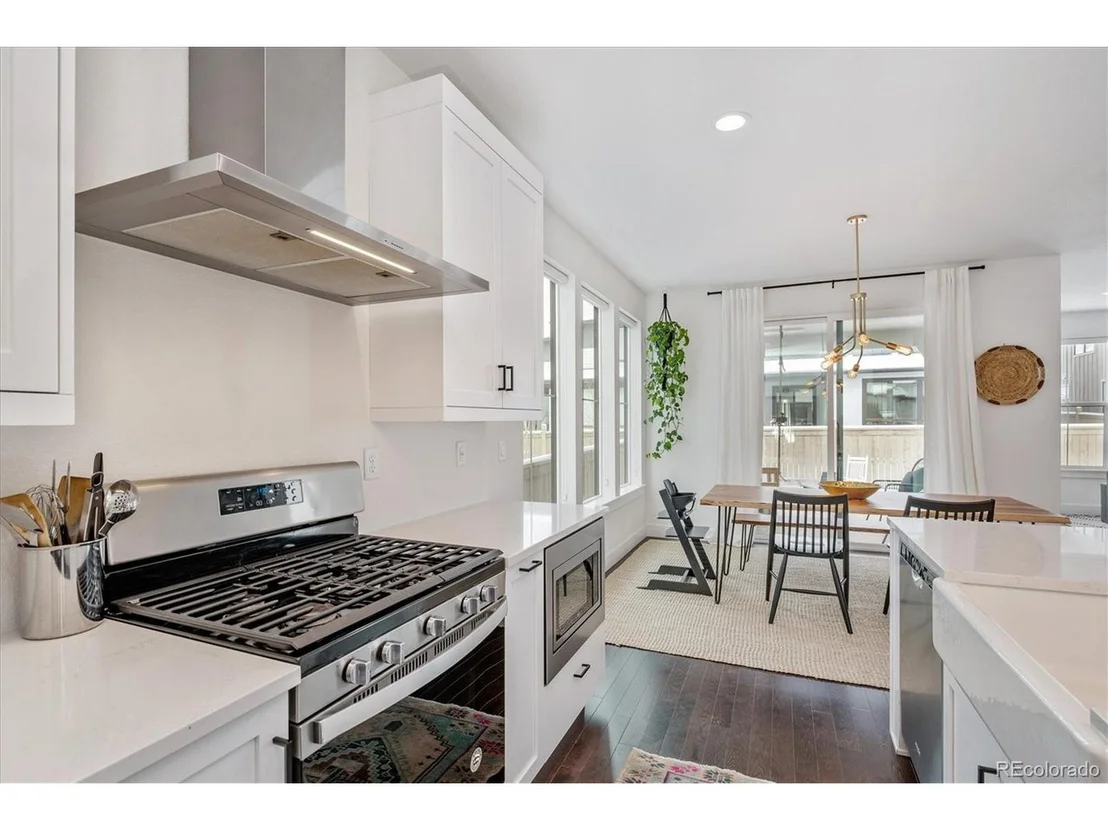 Photo of 5640 Wheaton Ave