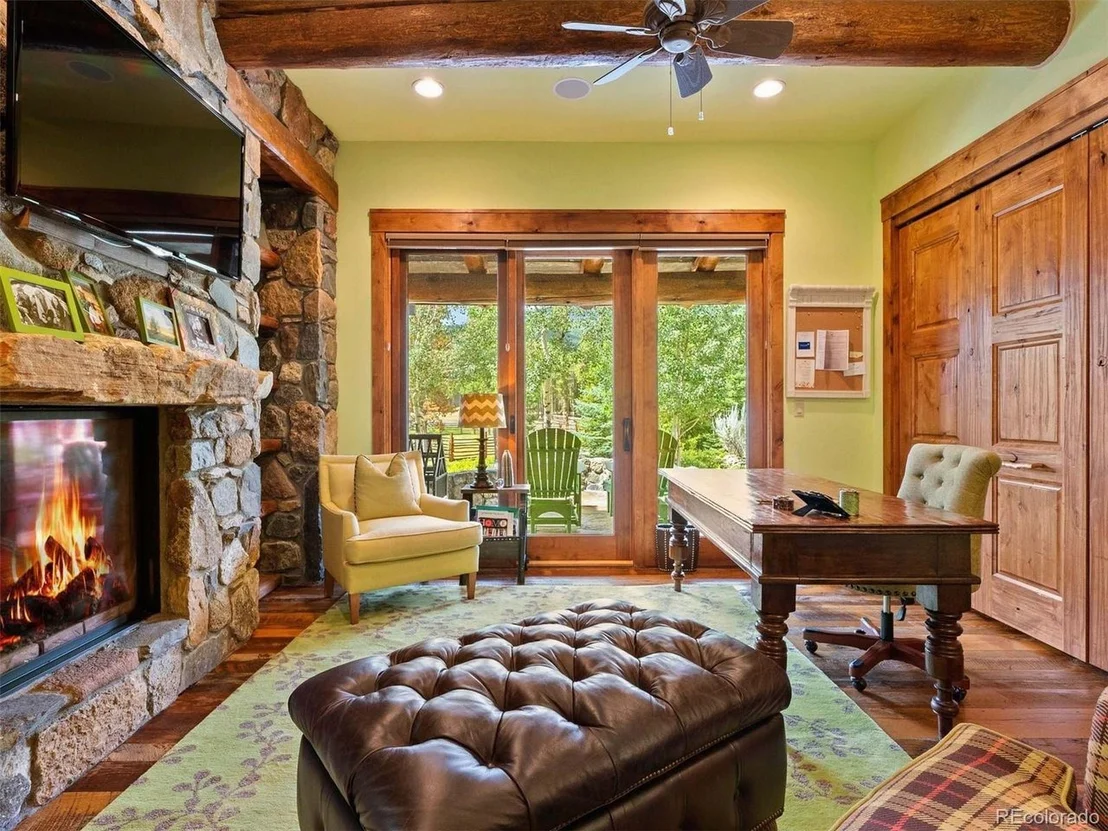 Photo of 9141 Mountain Ranch Rd