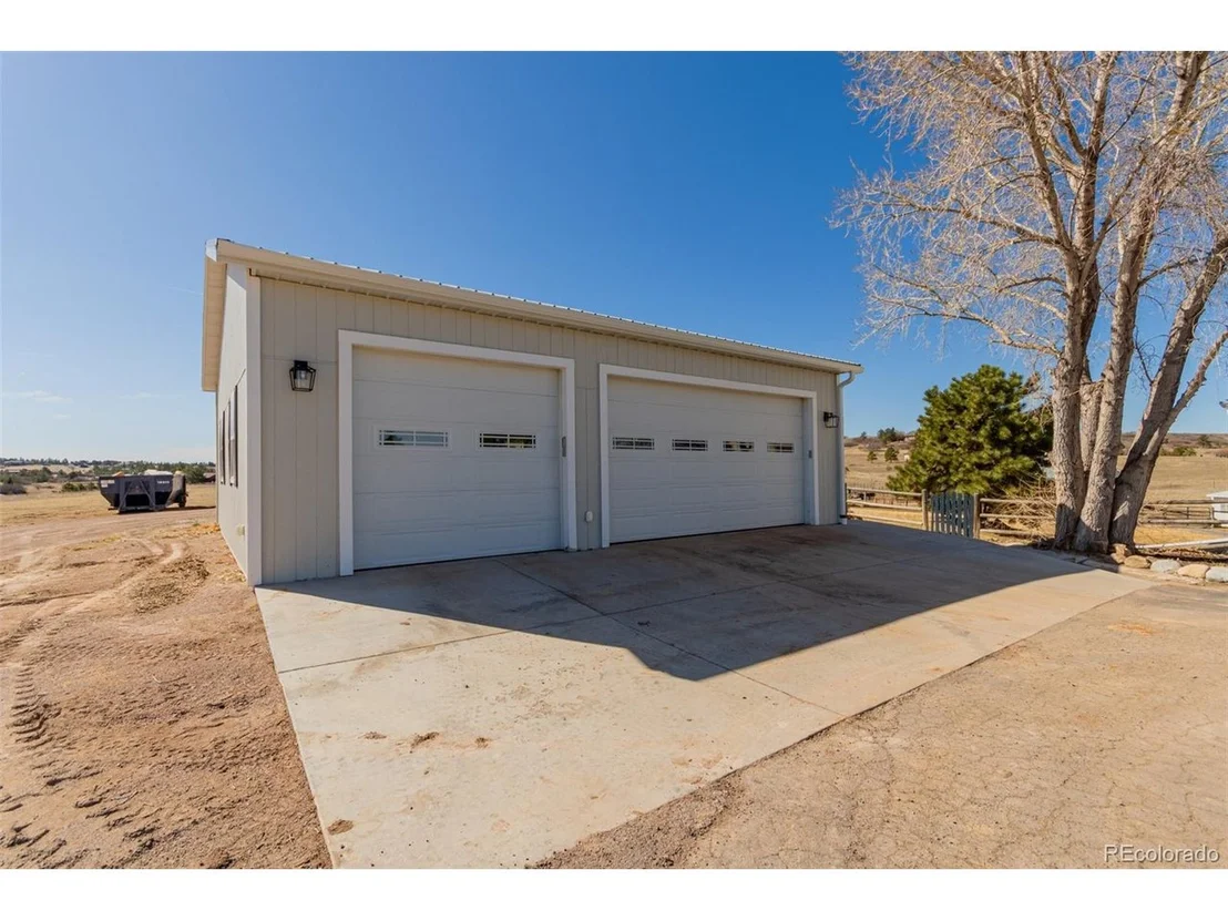 Photo of 2257 Deerpath Rd
