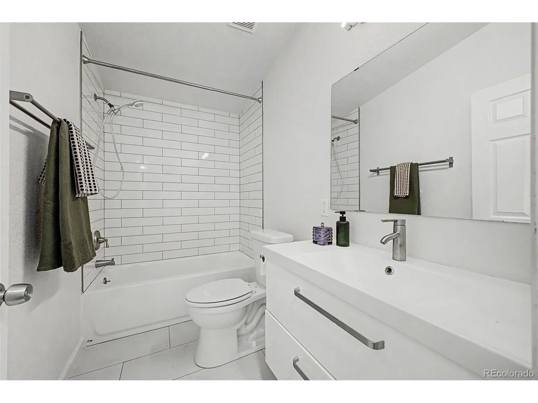 Photo of 370 Irving St
