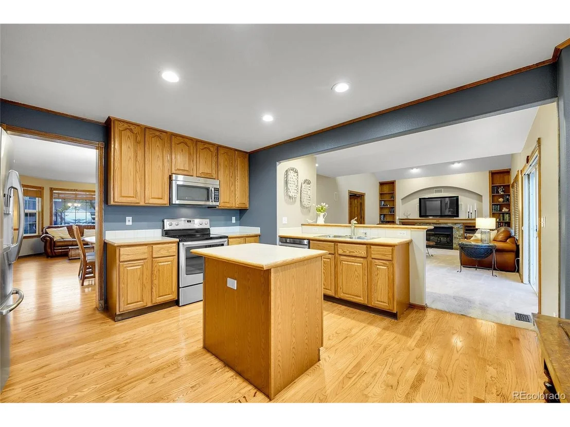 Photo of 1101 Ridgeview Cir