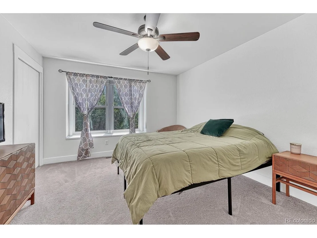 Photo of 10647 Kipling Way