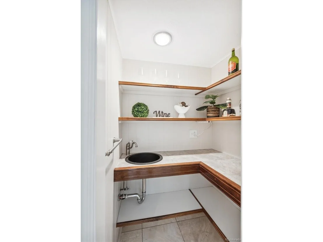 Photo of 1715 W 115th Cir