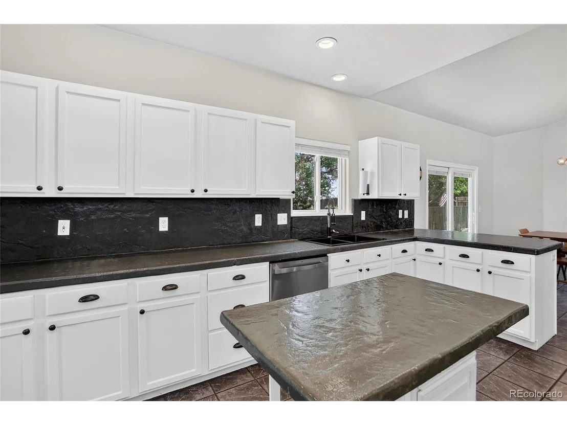 Photo of 115 Falcon Cir