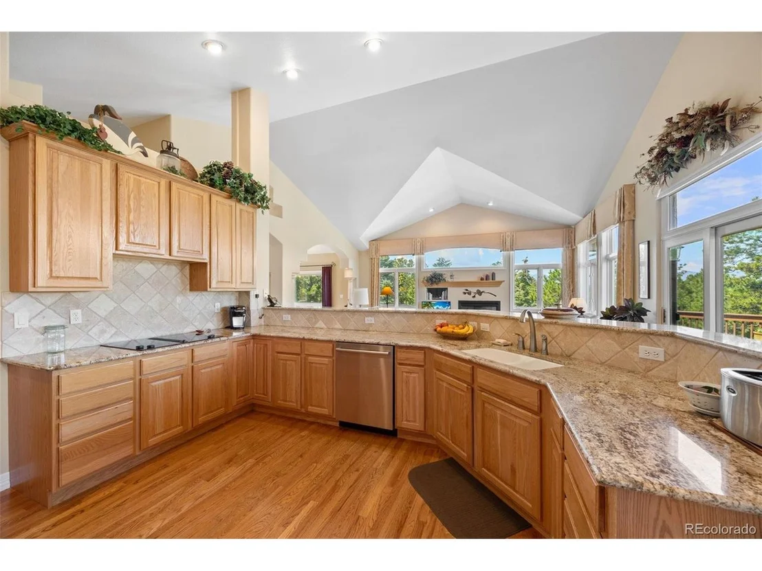 Photo of 17551 Colonial Park Dr