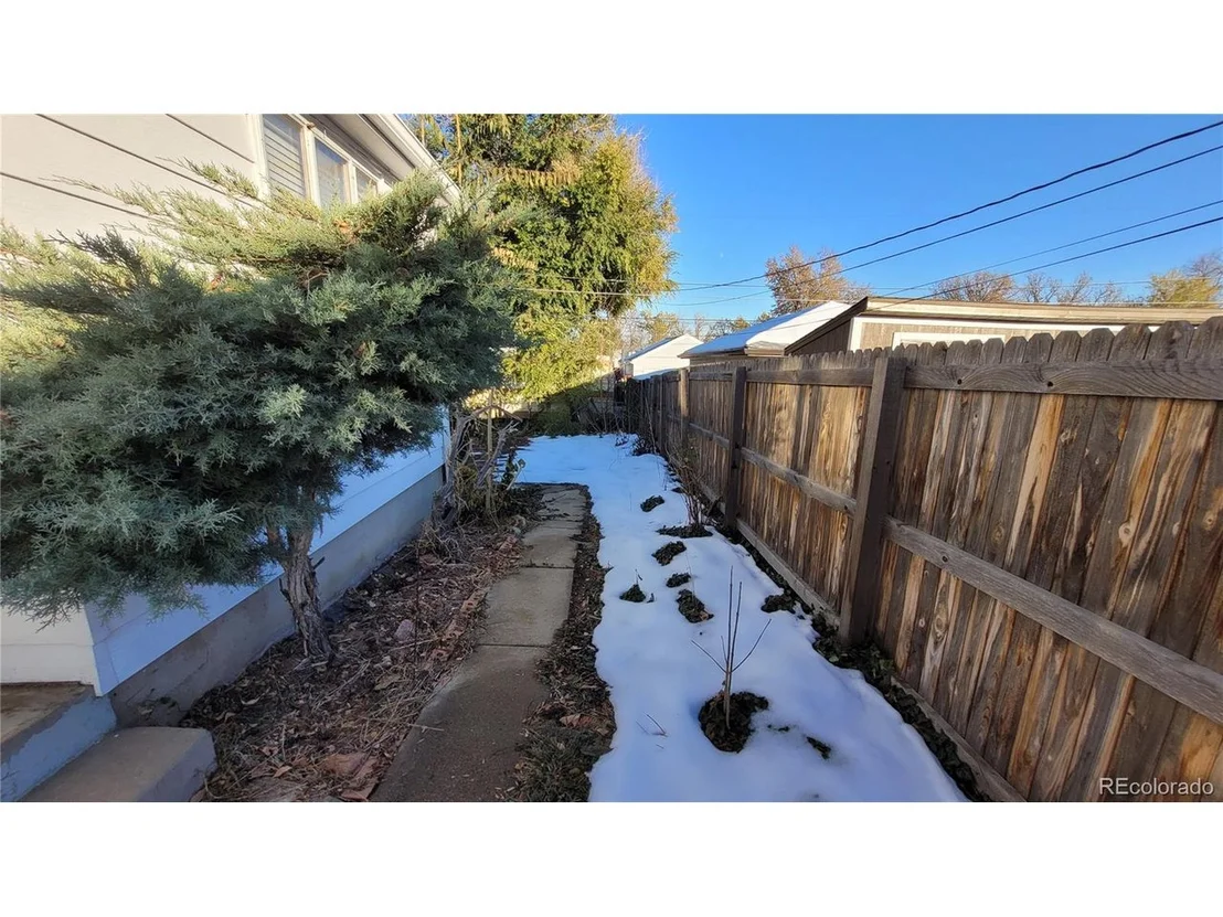 Photo of 4870 Vallejo St