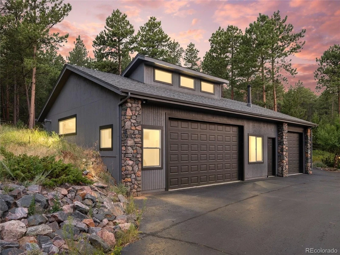 Photo of 571 Sundown Ln