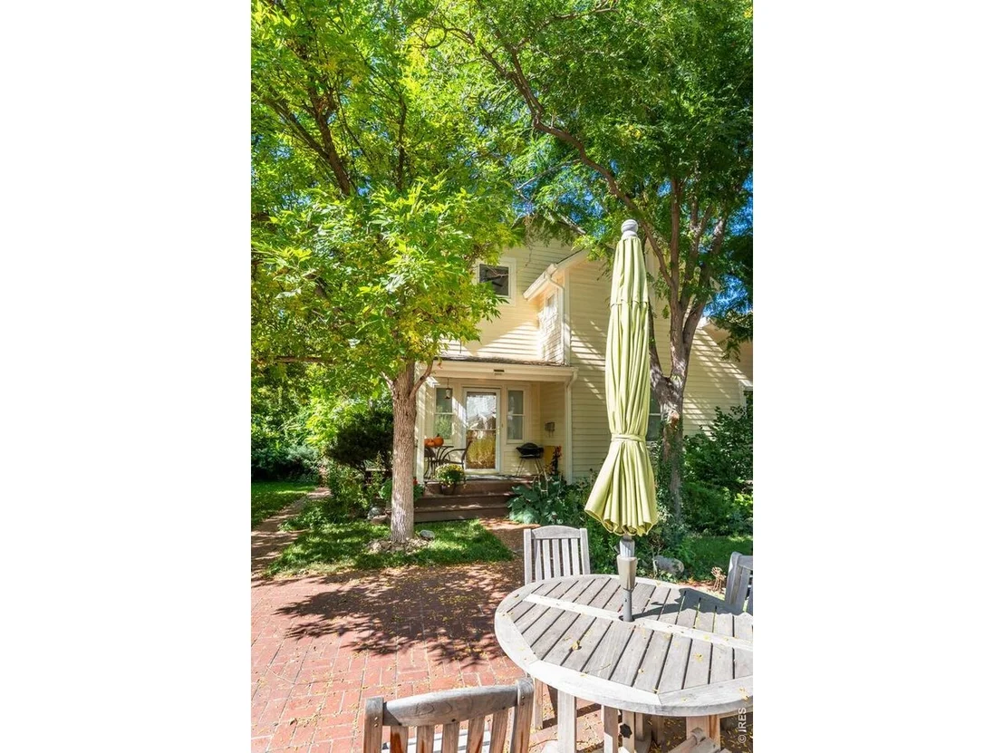 Photo of 429 Canyon Blvd