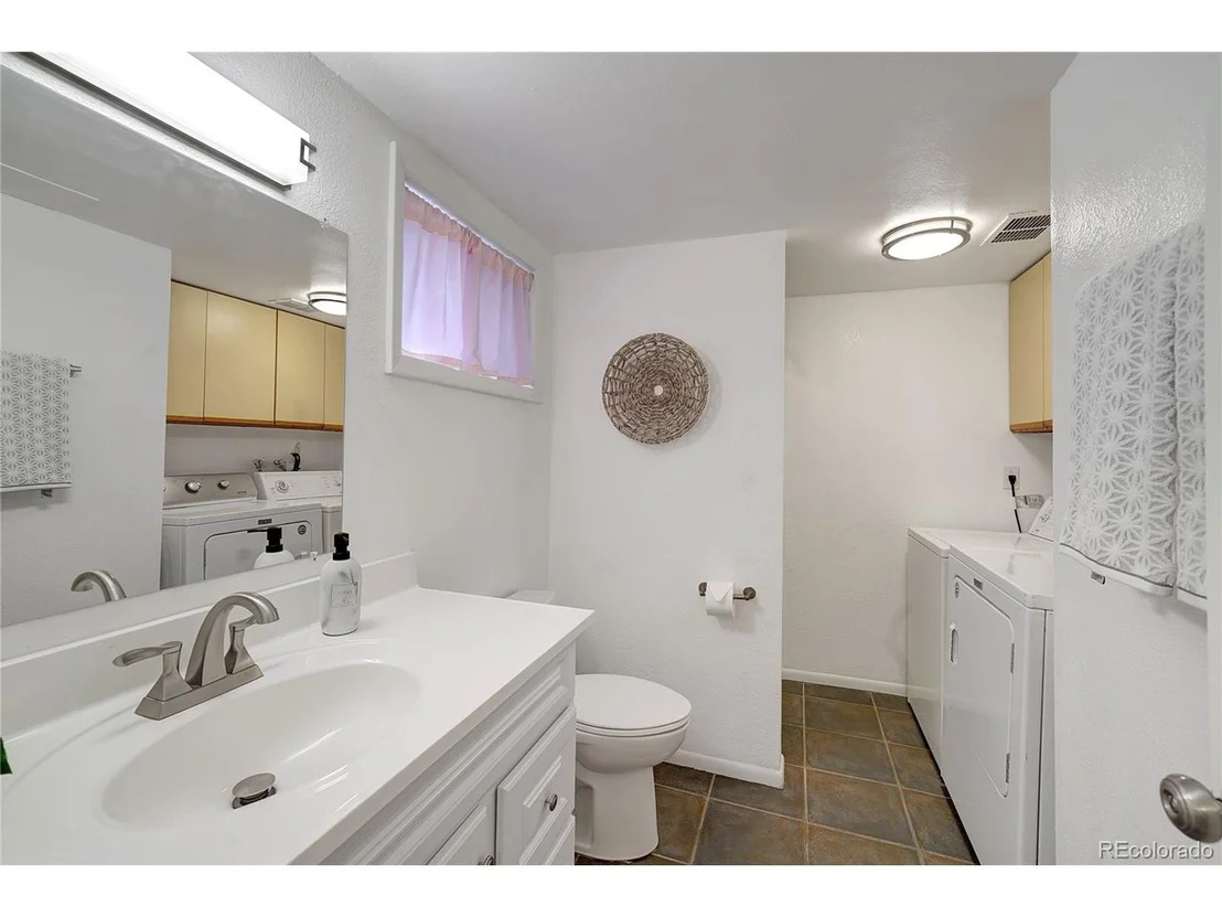 Photo of Unit B at 1325 Bear Mountain Dr
