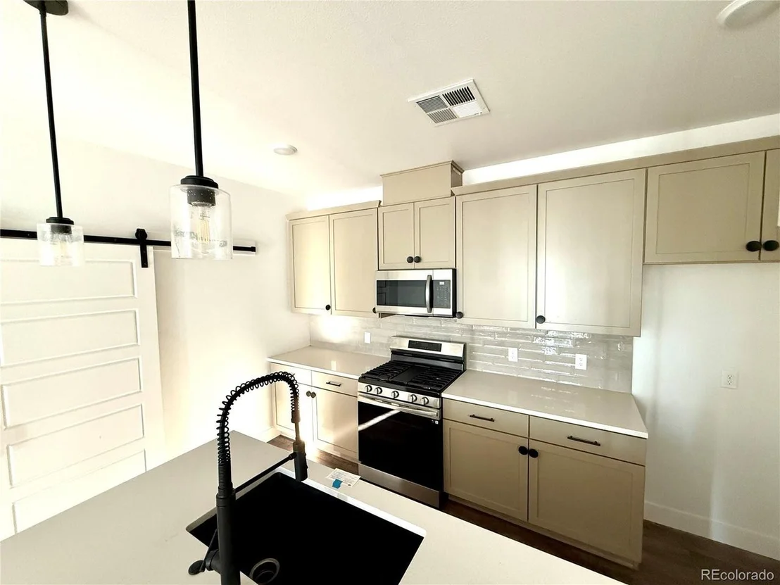 Photo of Unit 305 at 16881 Askins Loop