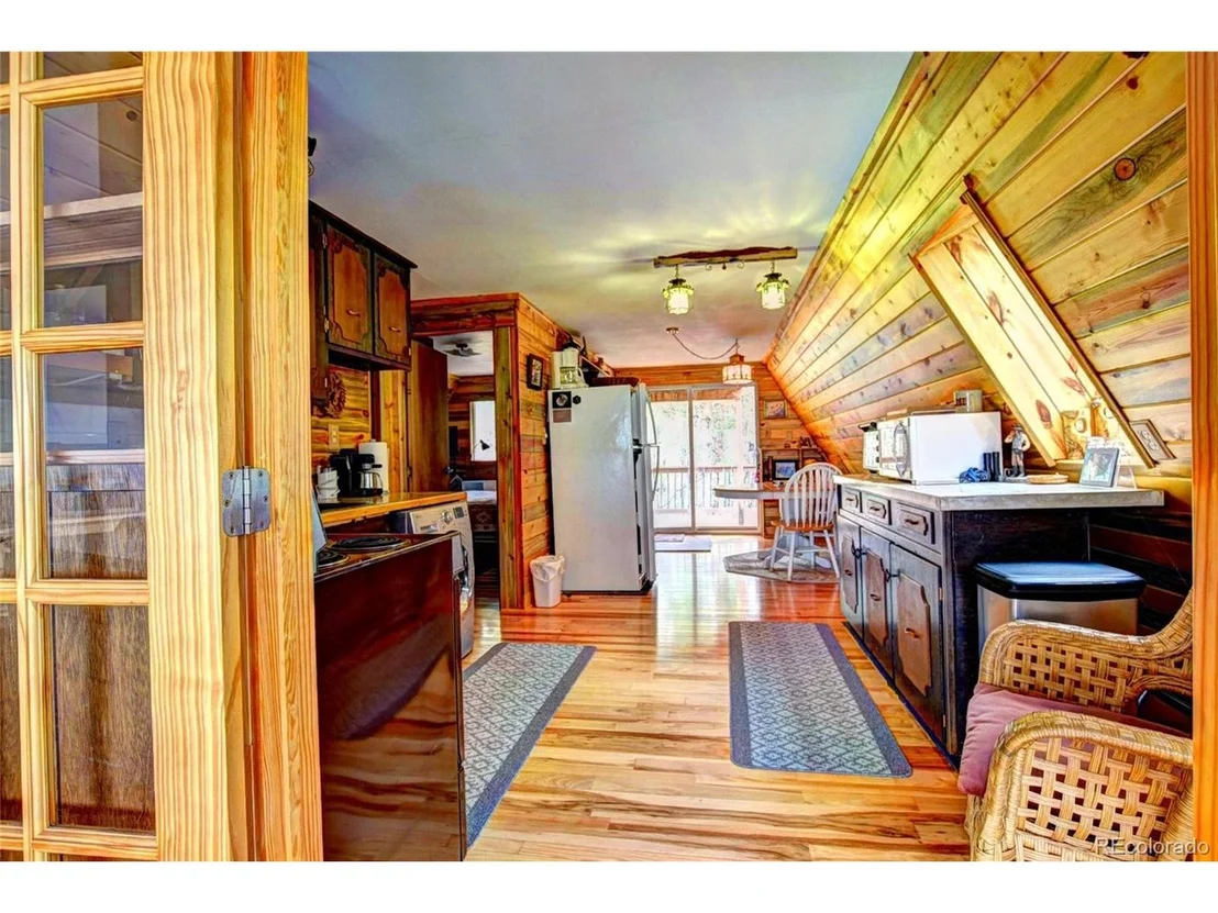Photo of 567 Haida Rd