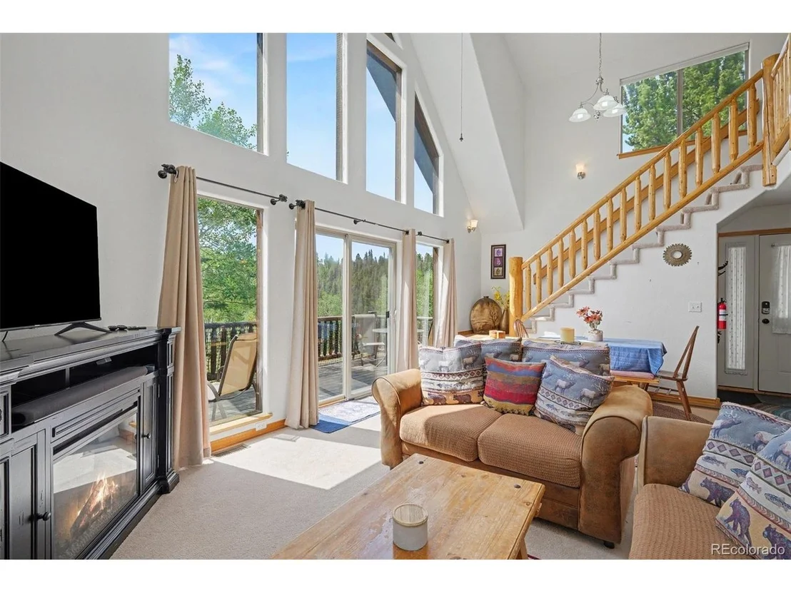 Photo of 541 Warpath Rd