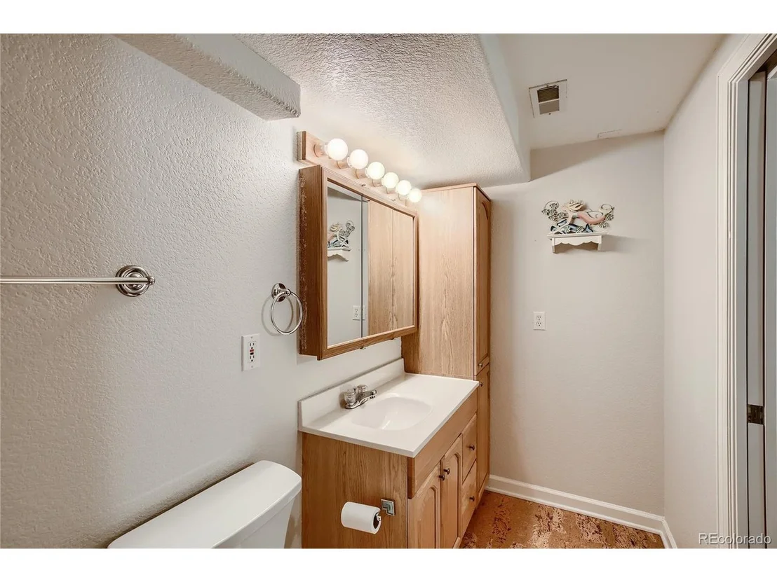 Photo of 1668 Iris St