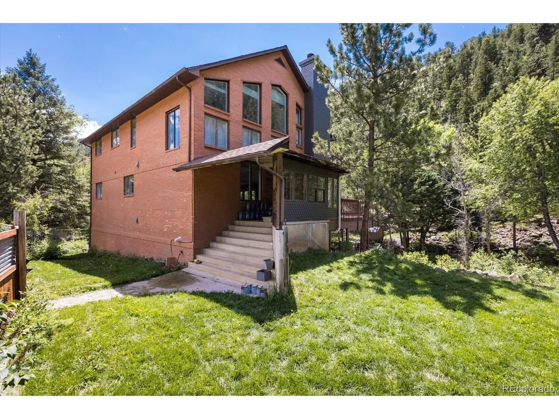 Photo of 8768 Fourmile Canyon Dr