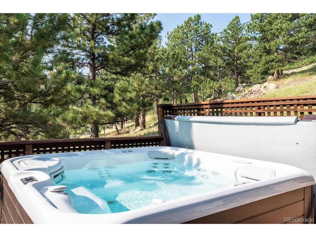 Photo of 2695 Linden Dr