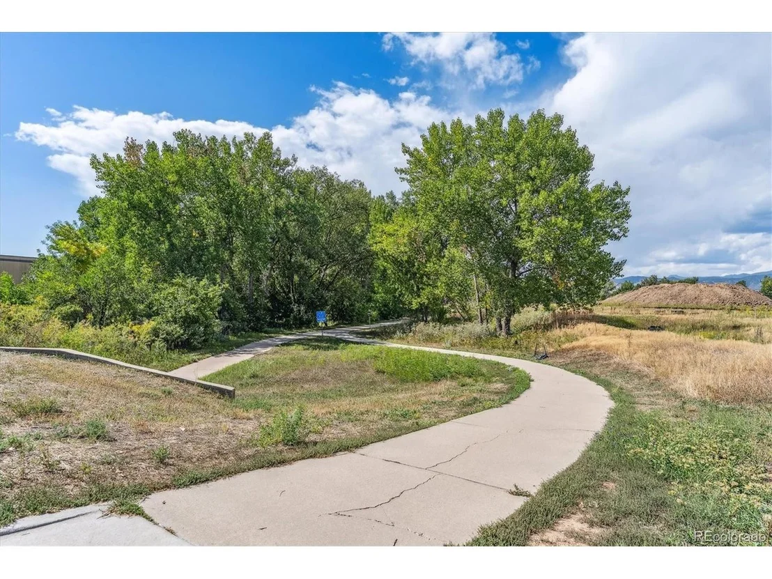 Photo of 6942 Juniper Ct