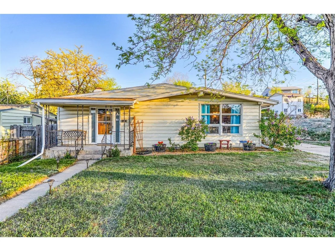 Photo of 580 Bountiful Ct