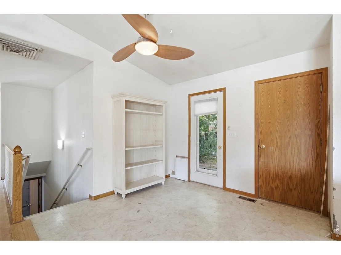 Photo of 347 Walnut Dr