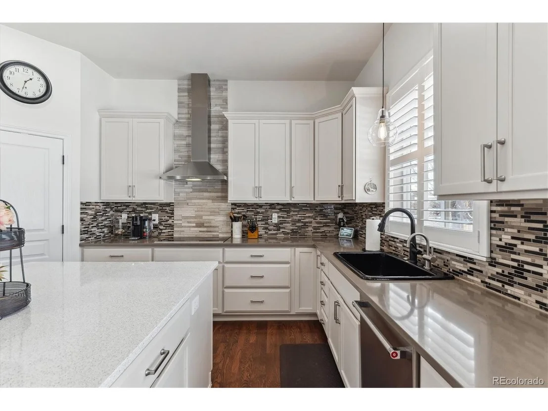 Photo of 8939 Devinney Ct