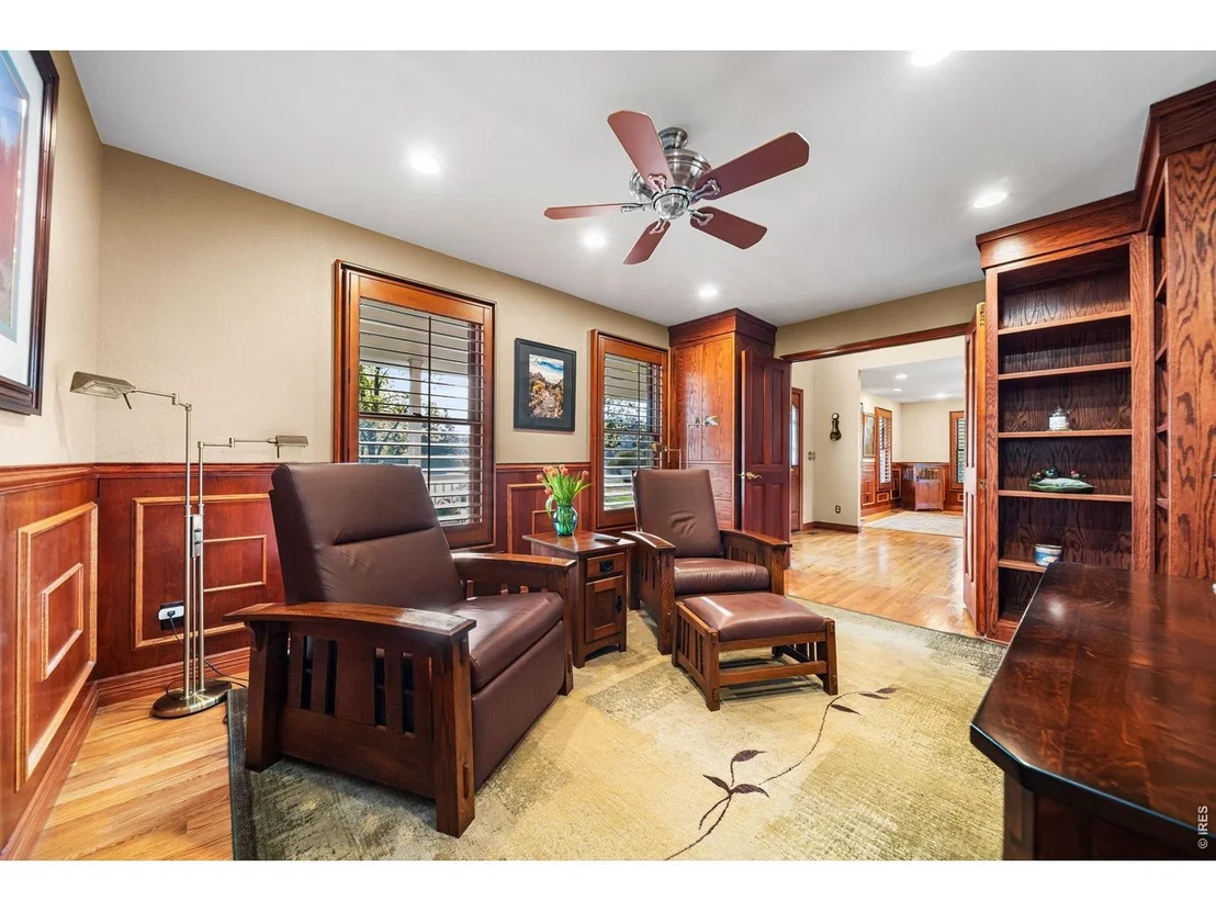 Photo of 2900 Spring Mountain Dr