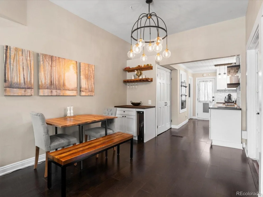 Photo of 176 W Maple Ave