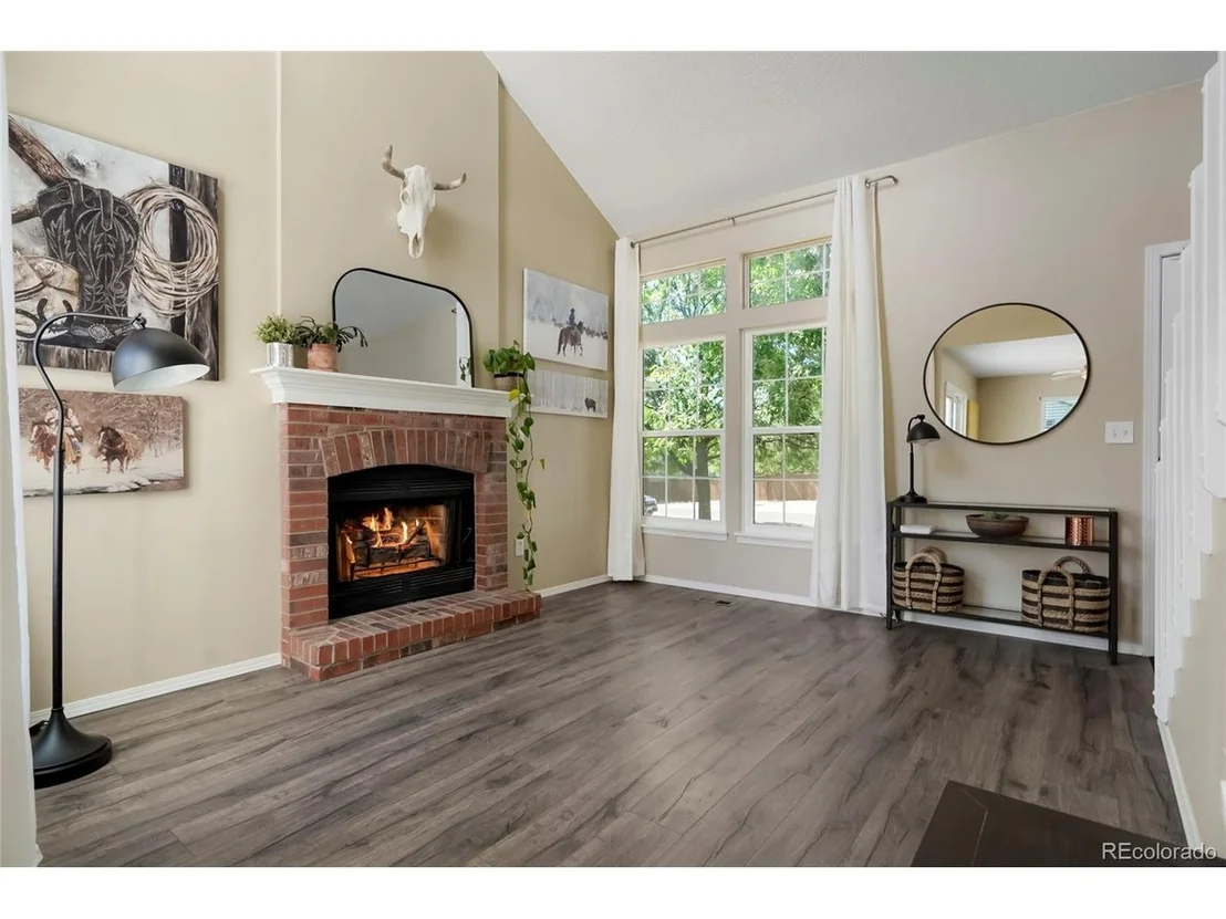 Photo of 6644 Laguna Cir