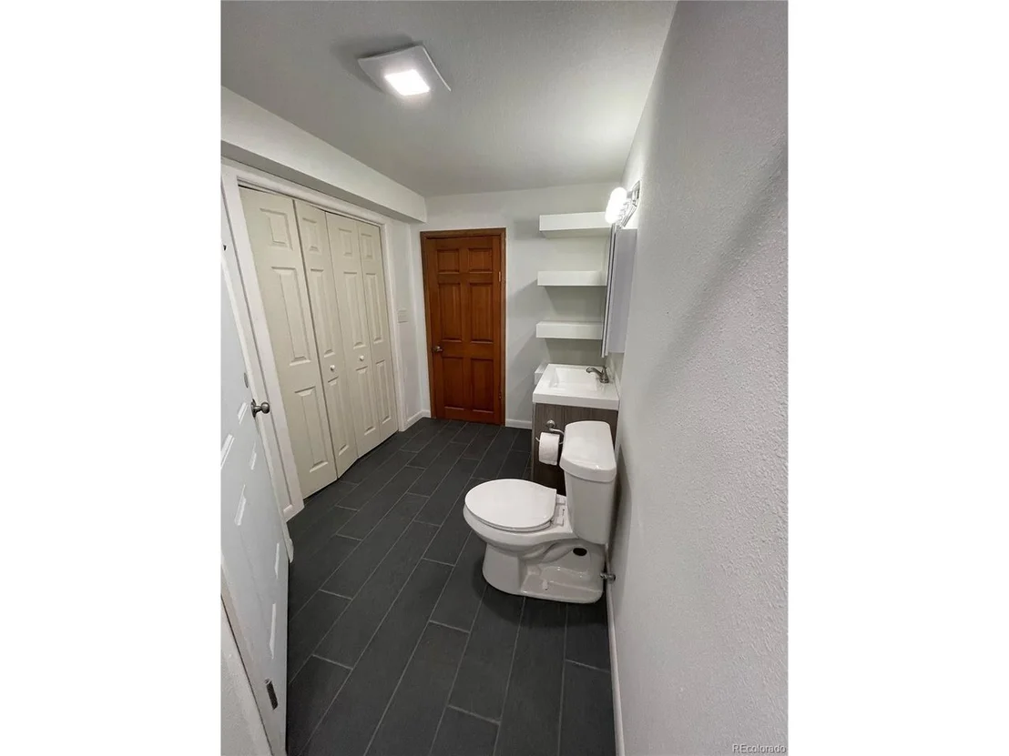 Photo of 3109 N Oak Cir