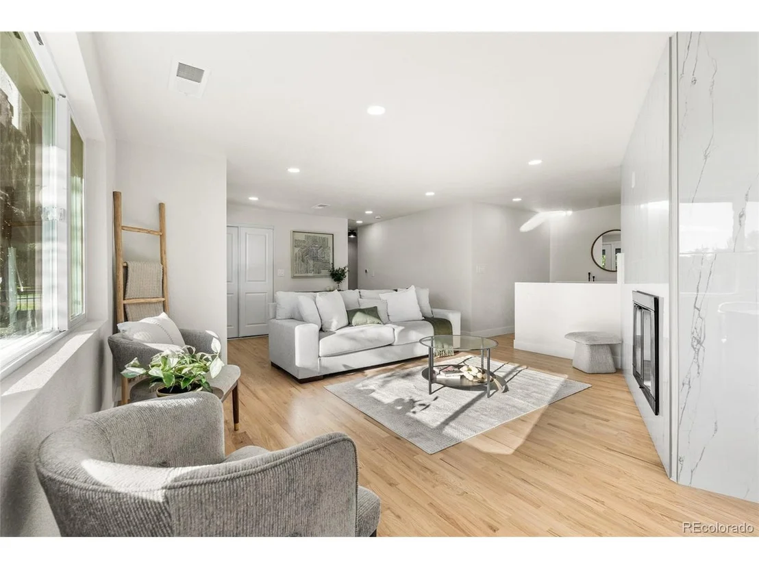 Photo of 7350 Field St