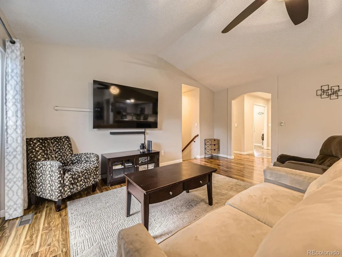 Photo of 2104 Vineyard Dr