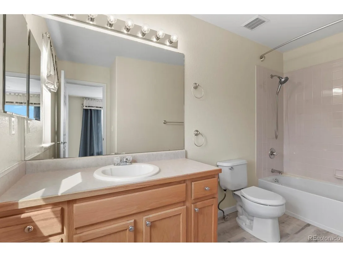 Photo of 815 Allen Dr