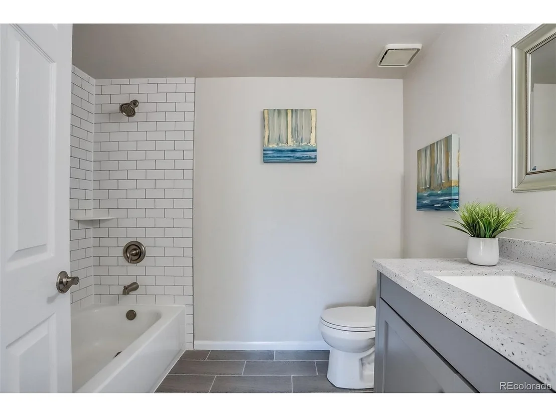 Photo of 4421 Eugene Way