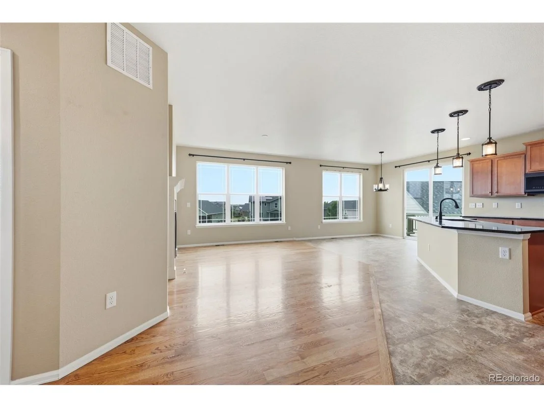 Photo of 42007 Westchester Cir