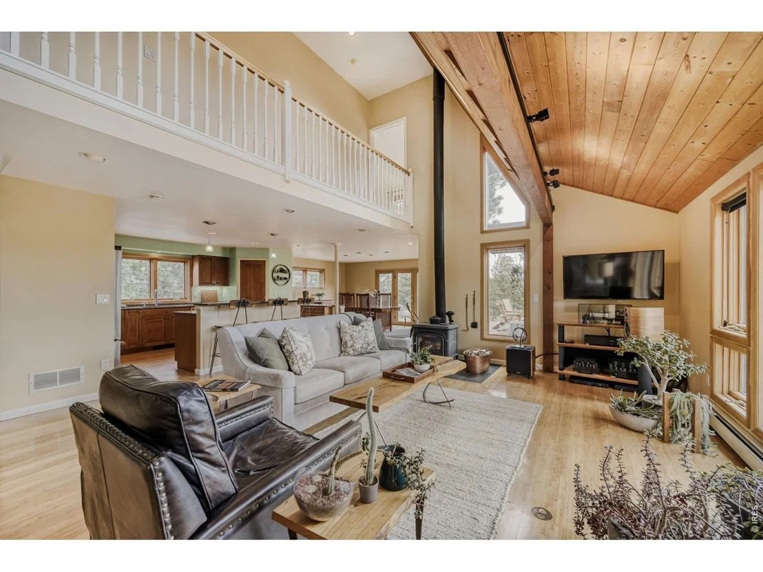Photo of 6010 Flagstaff Rd