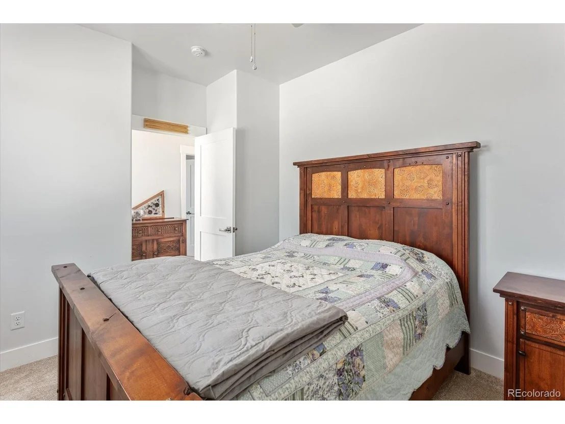 Photo of 8472 Windmill Ct