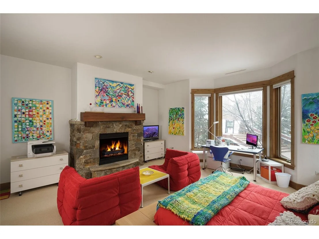 Photo of Unit B203 at 142 Arrowhead Cir