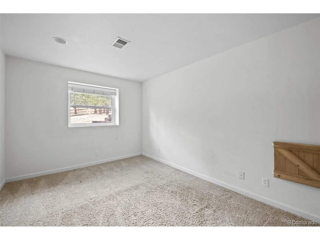 Photo of 470 Homestead Rd