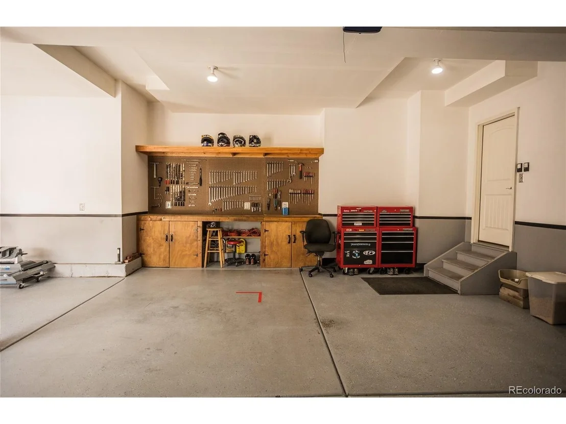 Photo of 10370 Mt Lincoln Dr