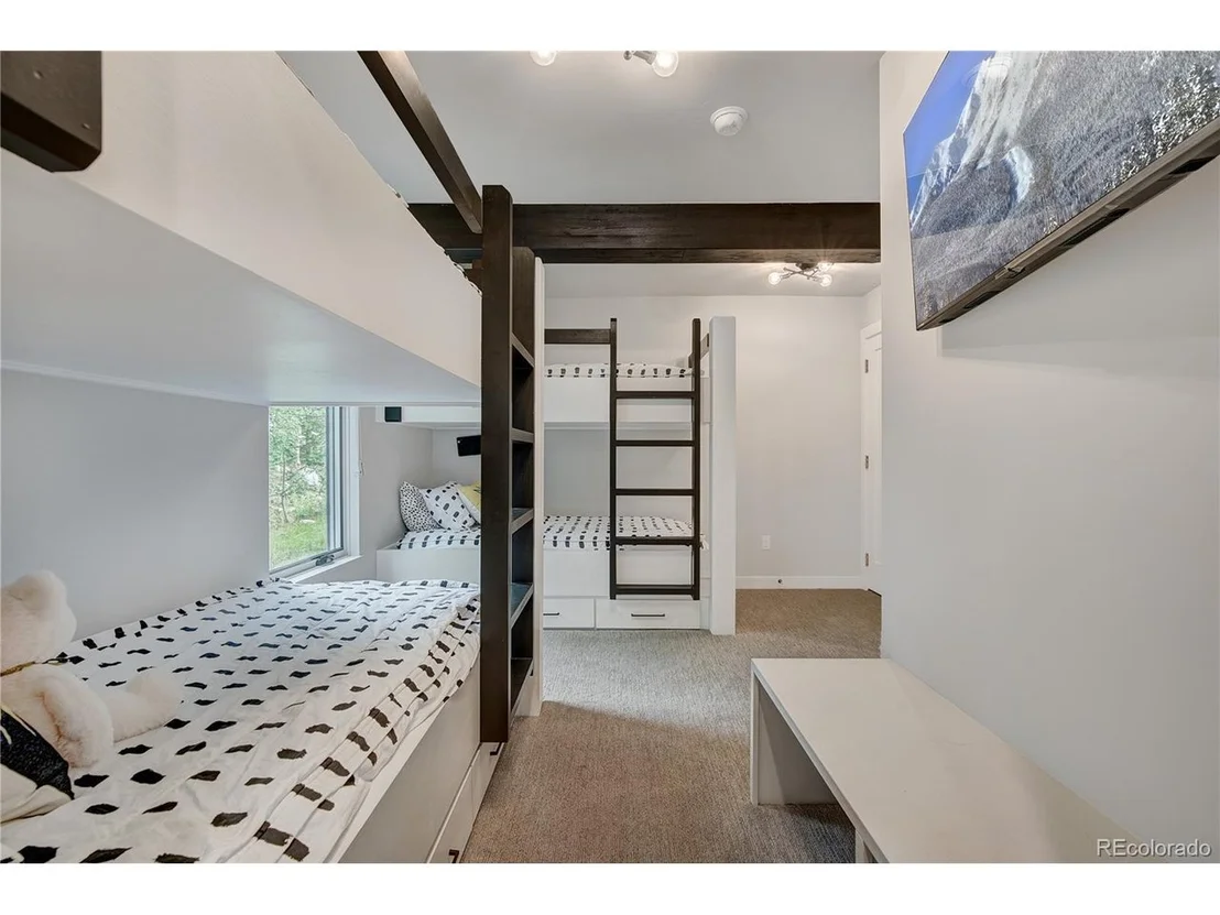 Photo of 19 White Cloud Dr