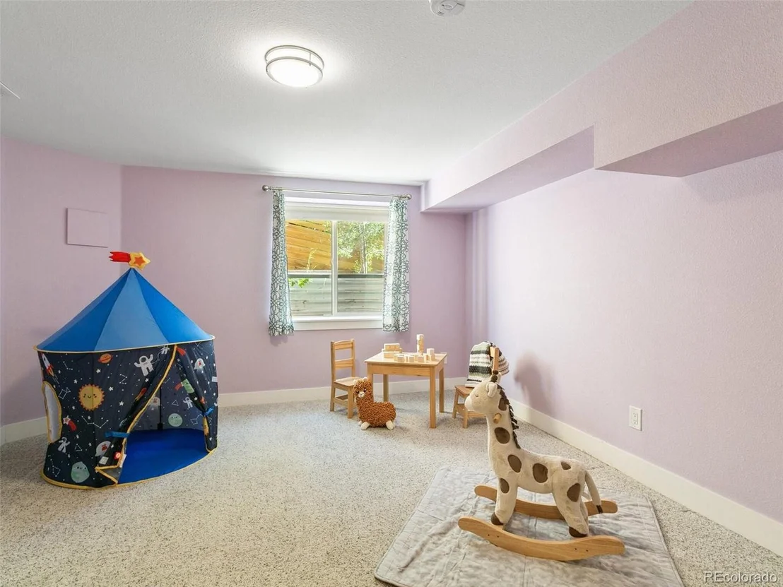 Photo of 207 Iowa Dr