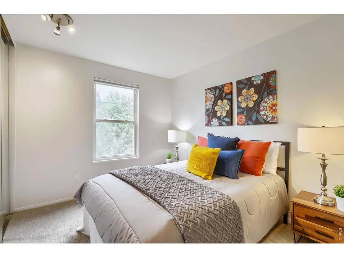 Photo of Unit 201 at 1111 Maxwell Ave