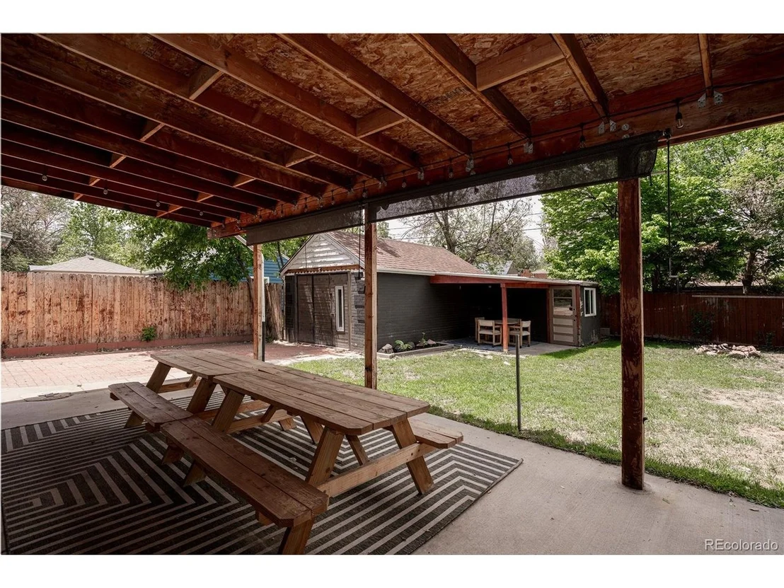 Photo of 3733 Sheridan Blvd