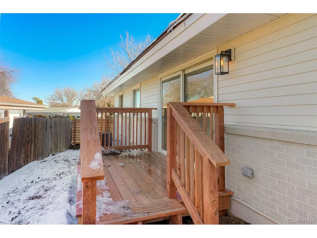 Photo of 9943 Badding Dr