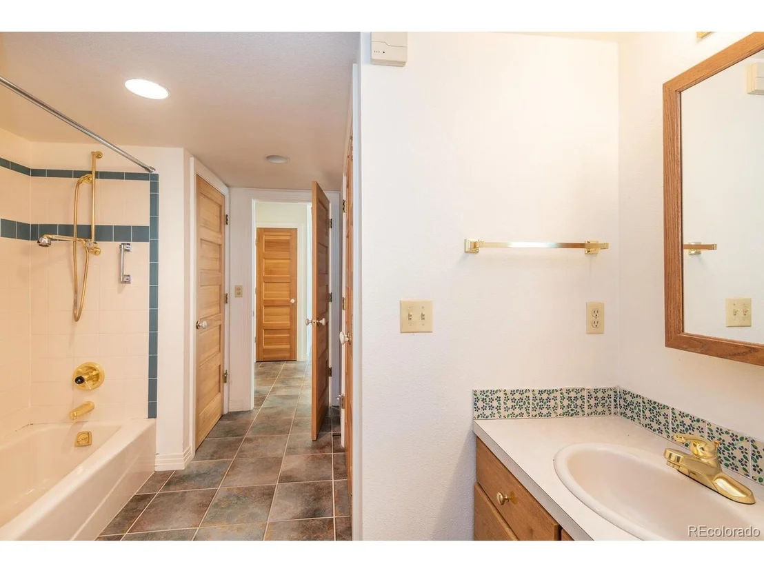 Photo of 177 Boulder View Ln