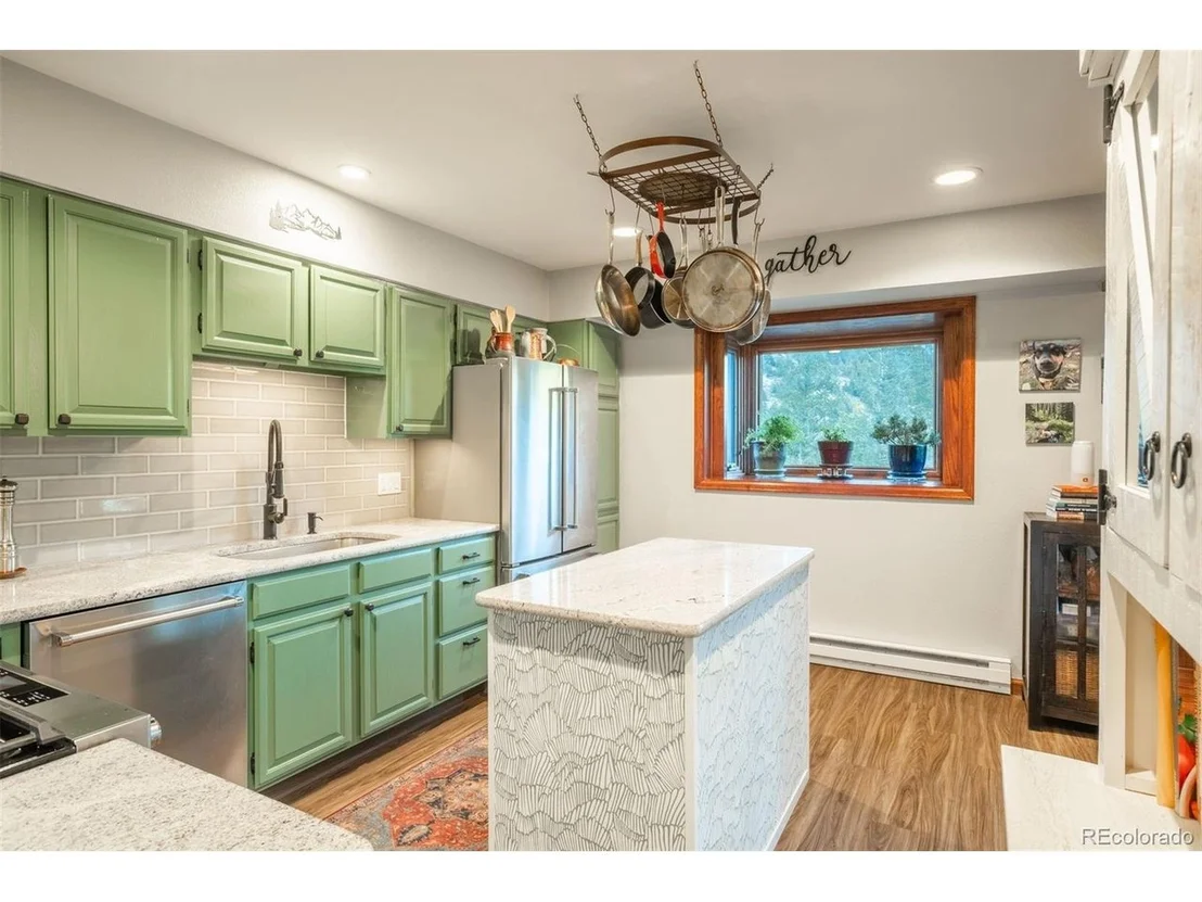 Photo of 212 Juniper Ln
