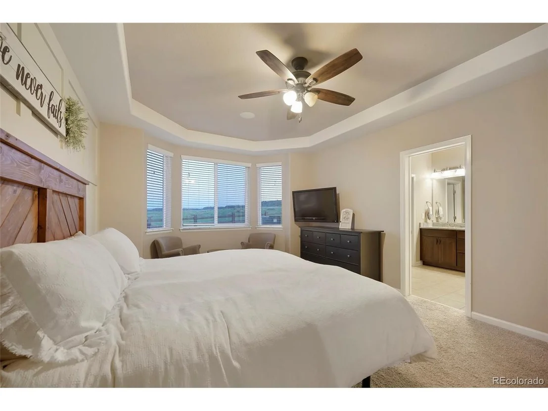 Photo of 7598 Oasis Dr